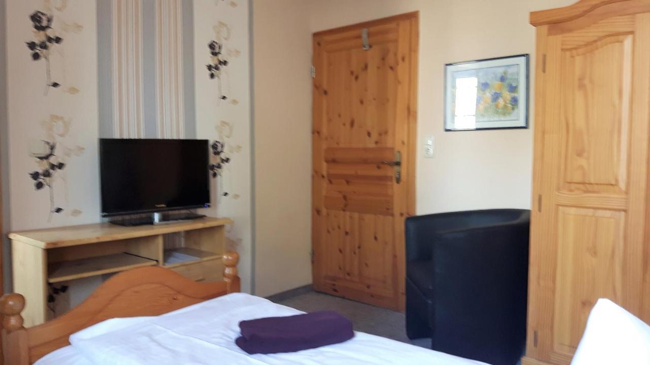 Landhotel "Lichte Aue" Lichtenau Stutzengrun Zewnętrze zdjęcie