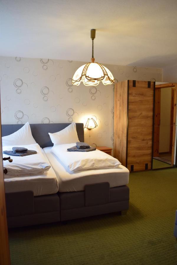 Landhotel "Lichte Aue" Lichtenau Stutzengrun Zewnętrze zdjęcie